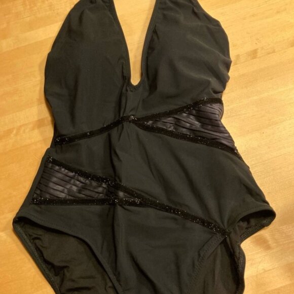 Gorgeous Gottex Black Moonlight Glow Swimsuit 8 - Picture 2 of 6